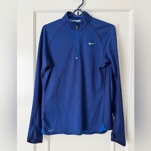 Nike Women's Quarterzip shirt